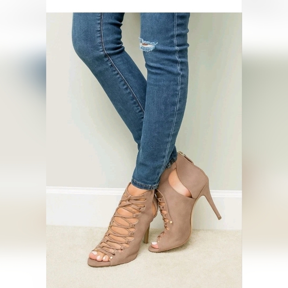 Stuart Weitzman Women's Tan Cage Elegant Strappy Designer Sandals Heels 10